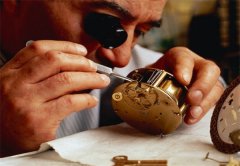 卡地亚表带掉色如何处理